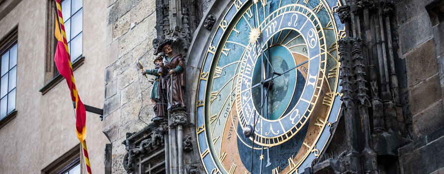 prague-astronomical-clock-in-the-old-town-square